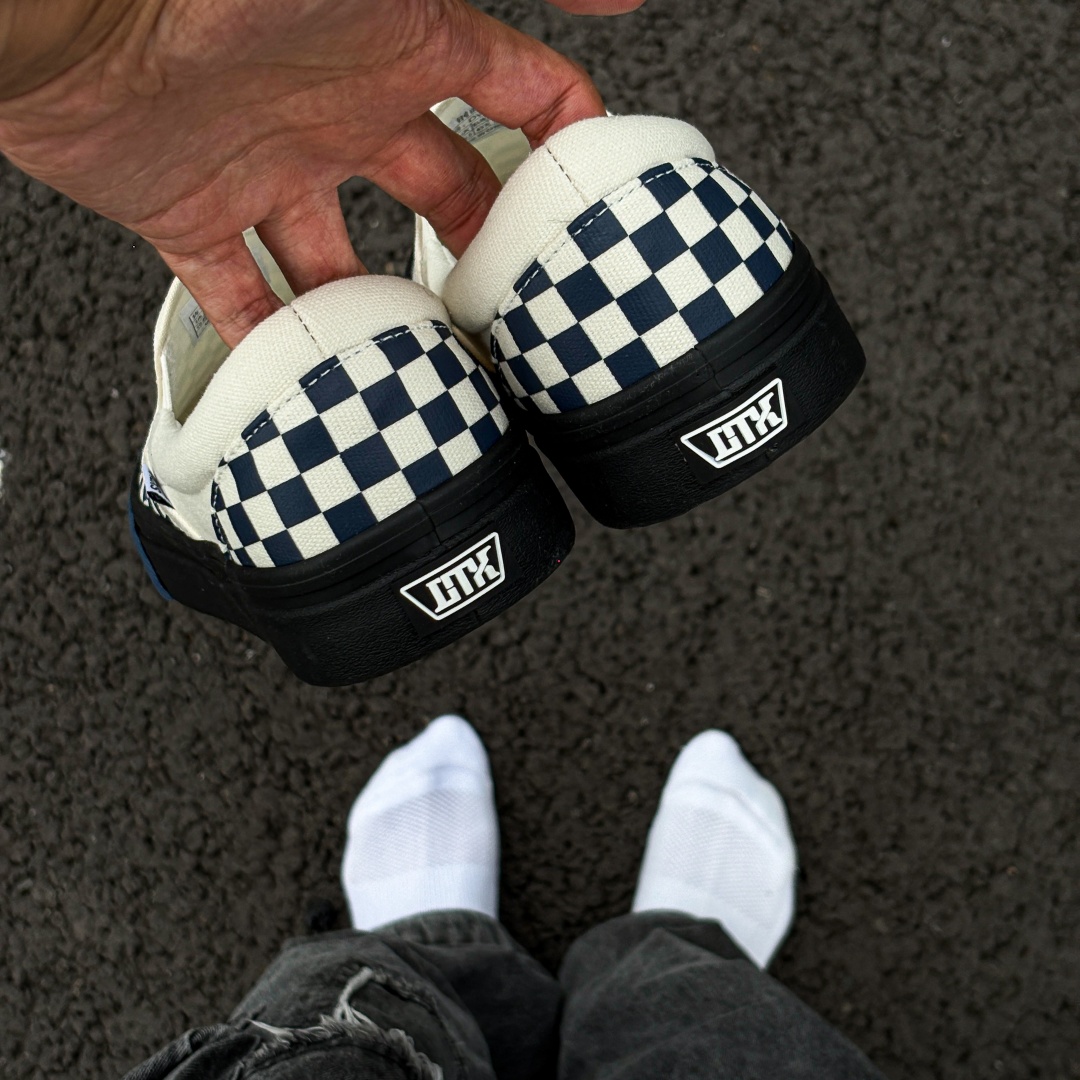 Adidas Shoes Superstar - Sepatu Slip-on Motif Kotak-Kotak Biru-Putih, Sol
